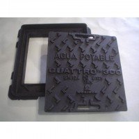 TAPA F.D. QUATTRO 300 AGUA POTABLE 30X30 EXT B-125